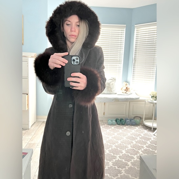 Coat - Picture 3 of 3